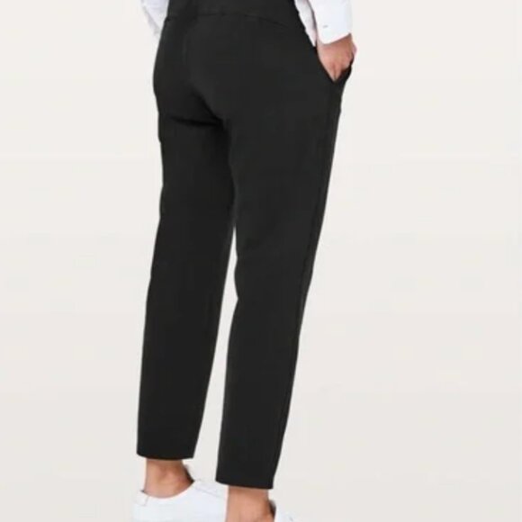 Lululemon On the Fly Pant, 7/8 length - Picture 2 of 5
